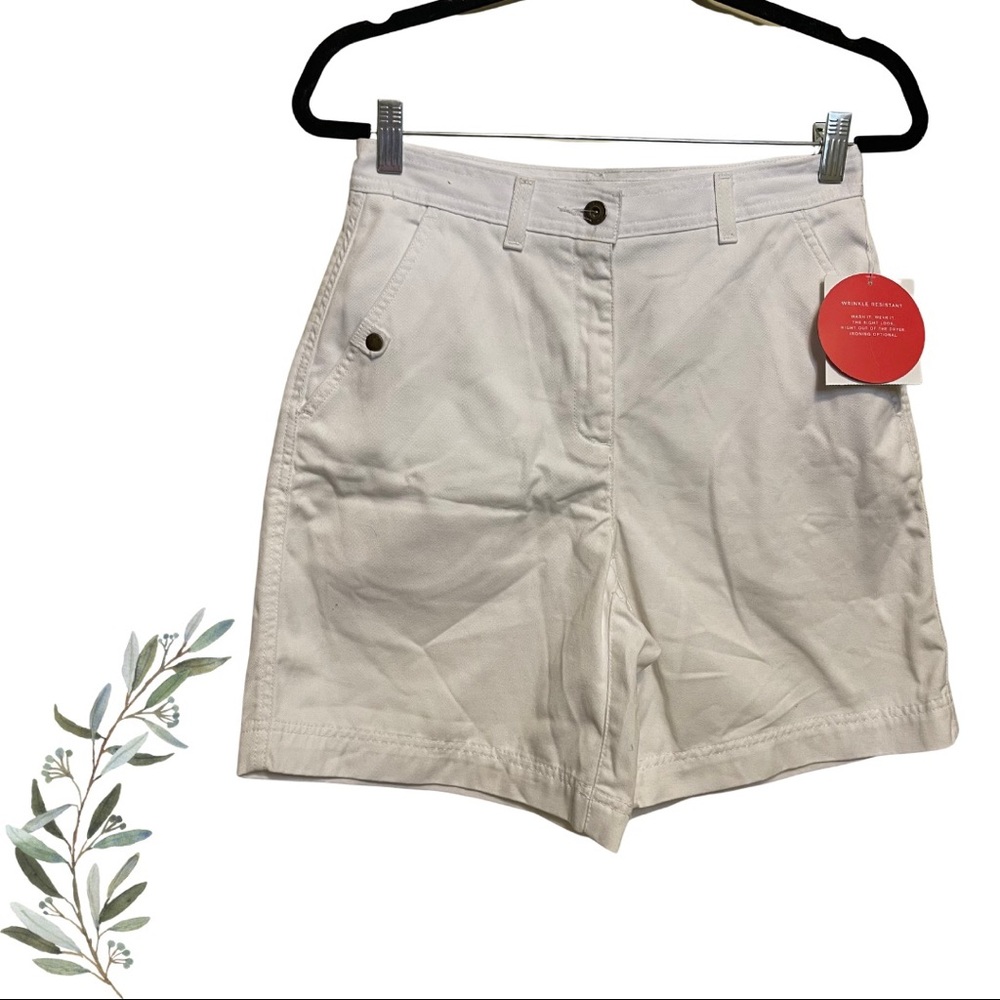 Liz Claiborne White High Waisted Mom Shorts Size 6 Deadstock NEW WITH TAGS